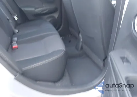 2015 Nissan Versa 1.6 Sv z USA, uszkodzony, nr VIN 3N1CN7AP4FL868679